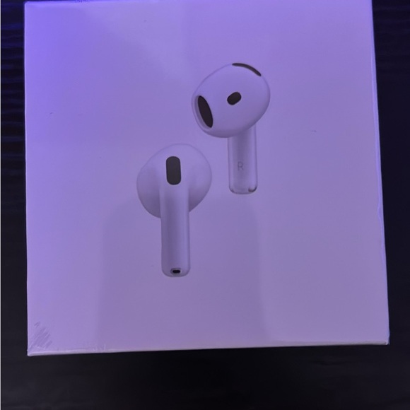 AirPod 4s